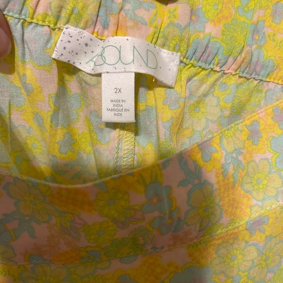 Abound Floral Mini Skirt 2X - Picture 3 of 5